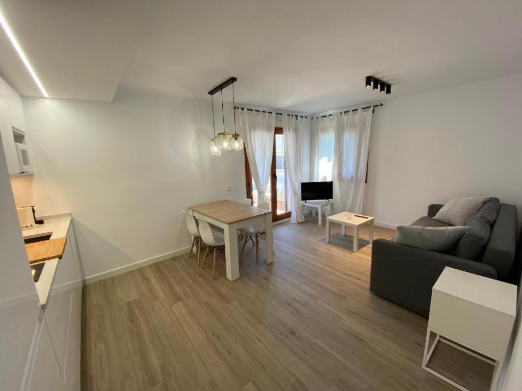 Apartamento Cala Montgo เลสกาลา ภายนอก รูปภาพ