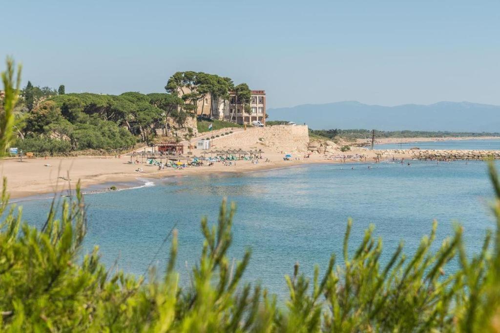 Apartamento Cala Montgo เลสกาลา ภายนอก รูปภาพ
